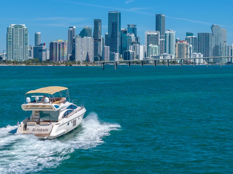 Uthyrning Miami Beach - Azimut Azimut 53 Fly av Samboat 