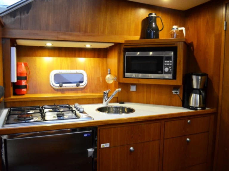 De Drait Renal 36 charter bareboat eller skeppad i Drachten