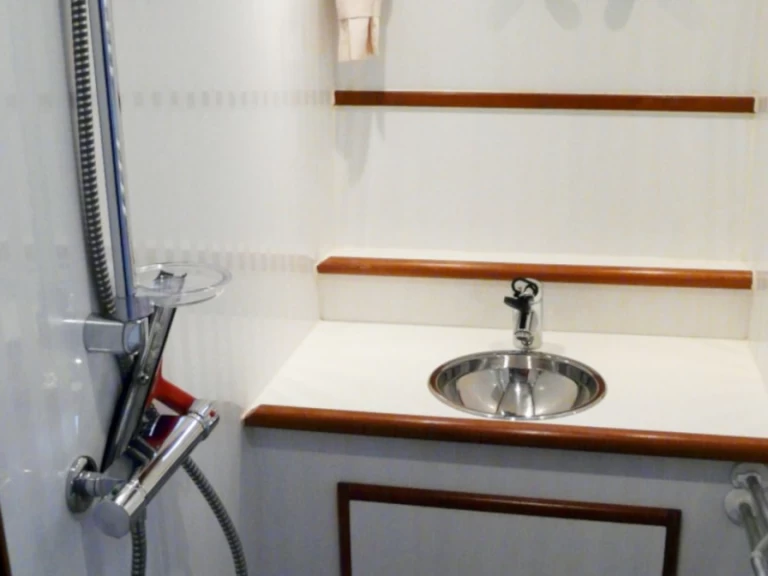 Yacht charter Drachten billig Renal 36