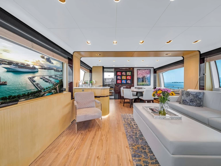 Yacht charter Miami  billig Azimut 84 Sky 