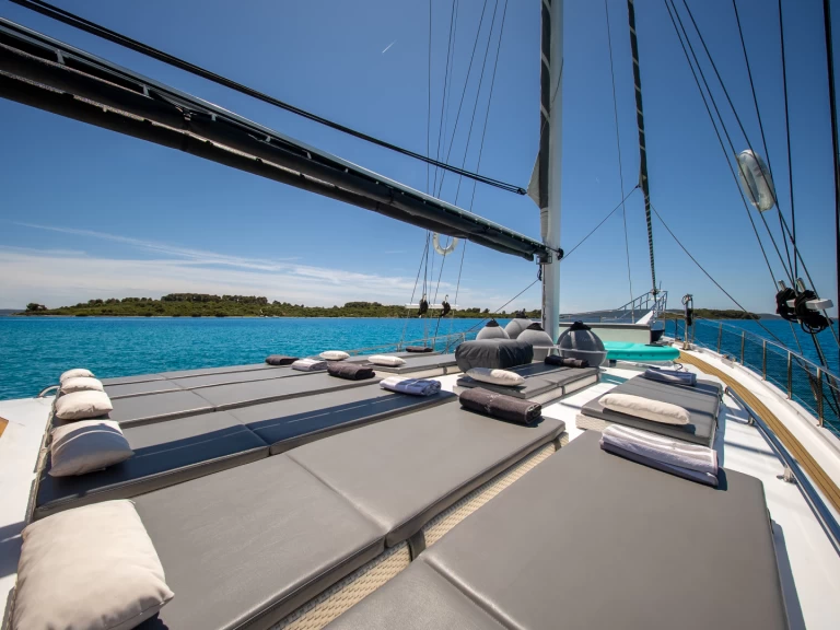  Gulet Anđeo charter bareboat eller skeppad i Split 