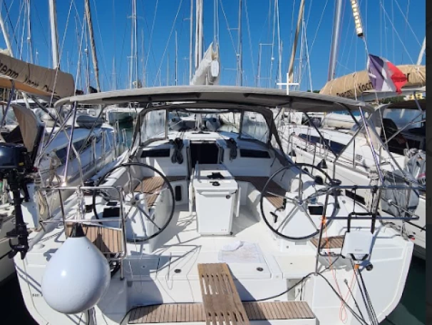 Hyra Segelbåt  med eller utan skeppare Bénéteau Kos  