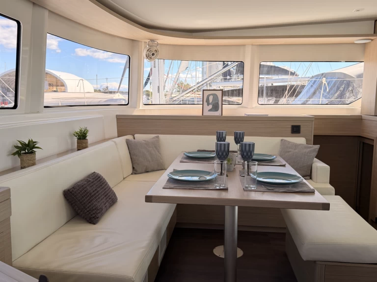 Uthyrning Katamaran  Lagoon med en båtlicens 