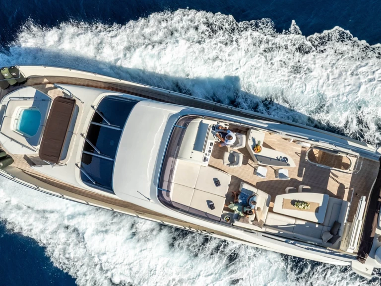 Yacht charter Sukošan billig Dominator 780S Deluxe
