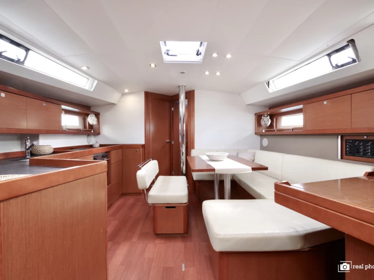 Segelbåt  för uthyrning Cannigione till det bästa priset 