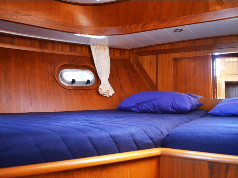 Uthyrning Motorbåt  De Drait med en båtlicens 