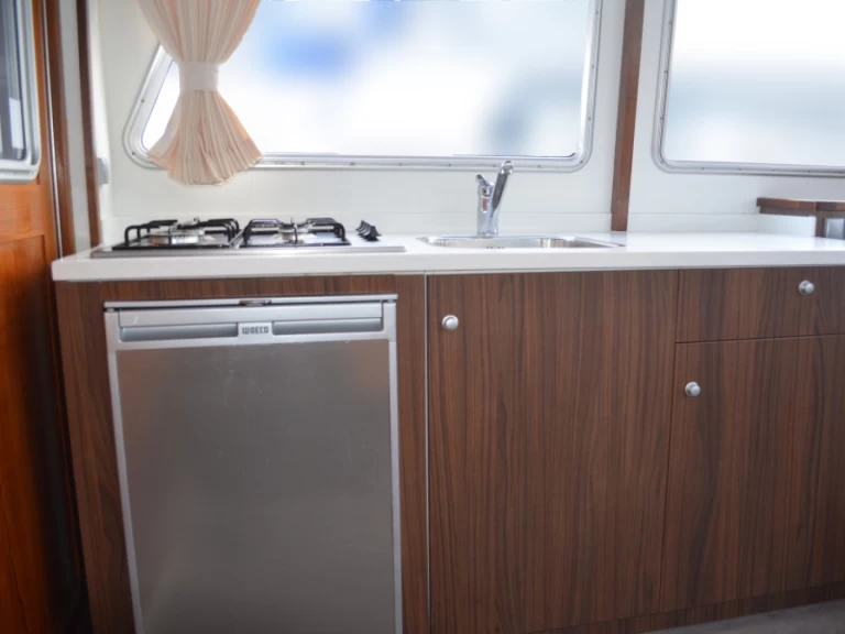 De Drait Bravoure 40 charter bareboat eller skeppad i Drachten