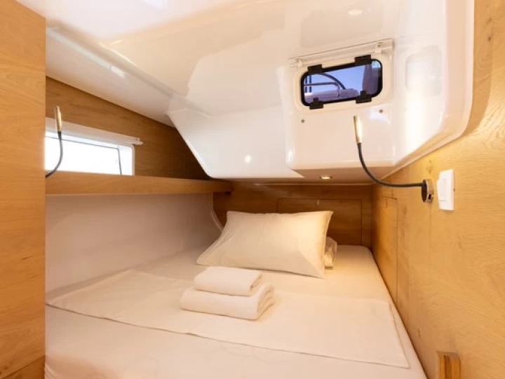 Uthyrning Segelbåt  Elan med en båtlicens 