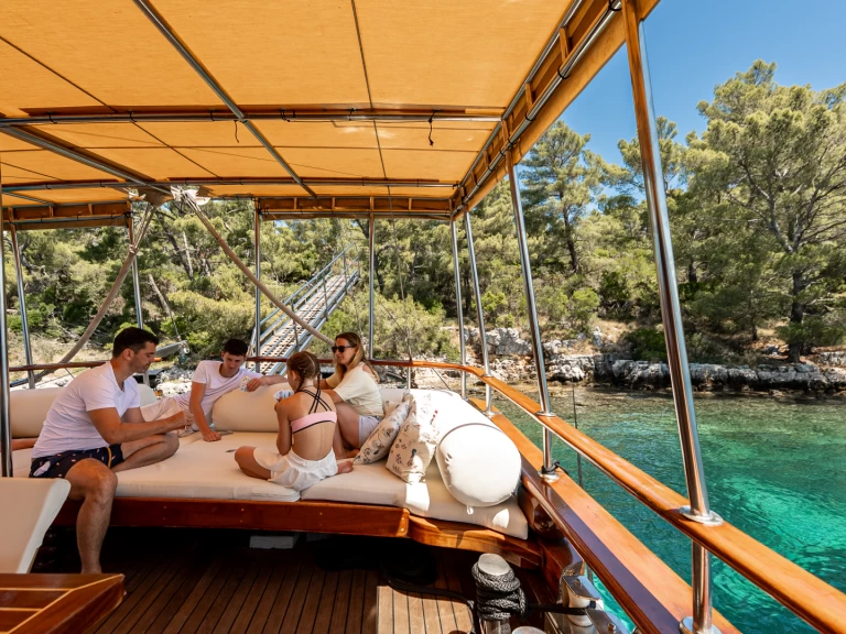 Hyra Segelbåt  med eller utan skeppare  Split  