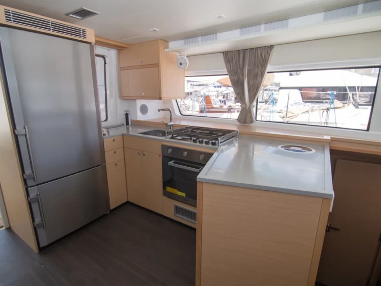 Hyr en Lagoon Lagoon 52 F Ibiza Town 