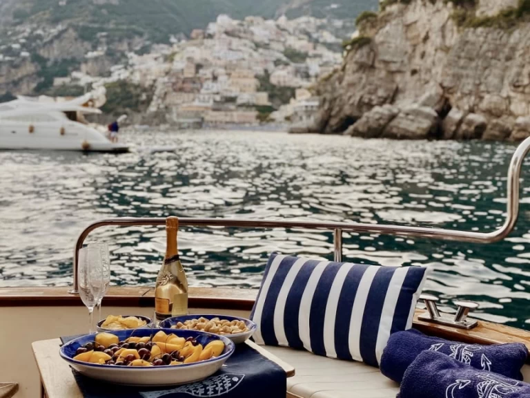 Motorbåt  för uthyrning Sorrento till det bästa priset 