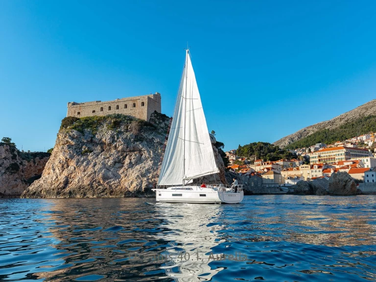 Uthyrning Segelbåt  Bénéteau med en båtlicens 