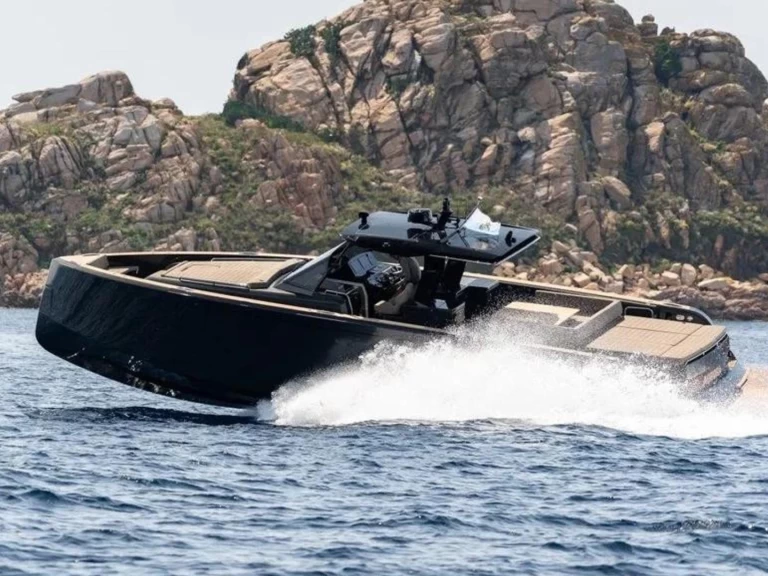 Uthyrning Motorbåt  Pardo Yachts med en båtlicens 