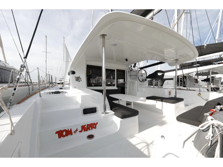 Hyra Katamaran  med eller utan skeppare Lagoon Sukošan 