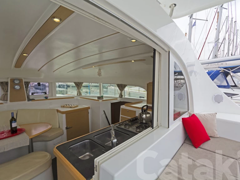 Yacht charter Lavrio billig Lagoon 380 S2