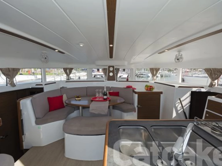 Uthyrning Katamaran  Lagoon med en båtlicens 