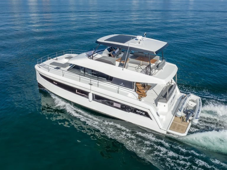 Fountaine Pajot 50 charter bareboat eller skeppad i Miami Beach