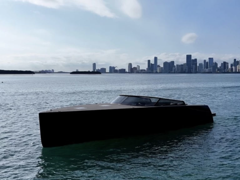 Uthyrning Motorbåt  VanDutch med en båtlicens 