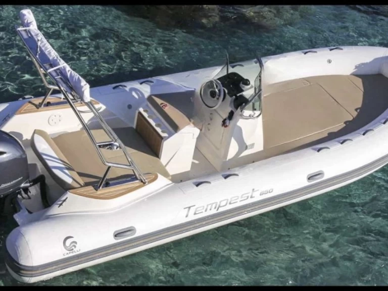 Hyr en Capelli Tempest 650 Les Issambres 