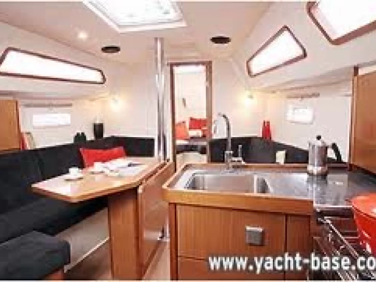 Hyra Segelbåt  med eller utan skeppare Hanse Barcelona 