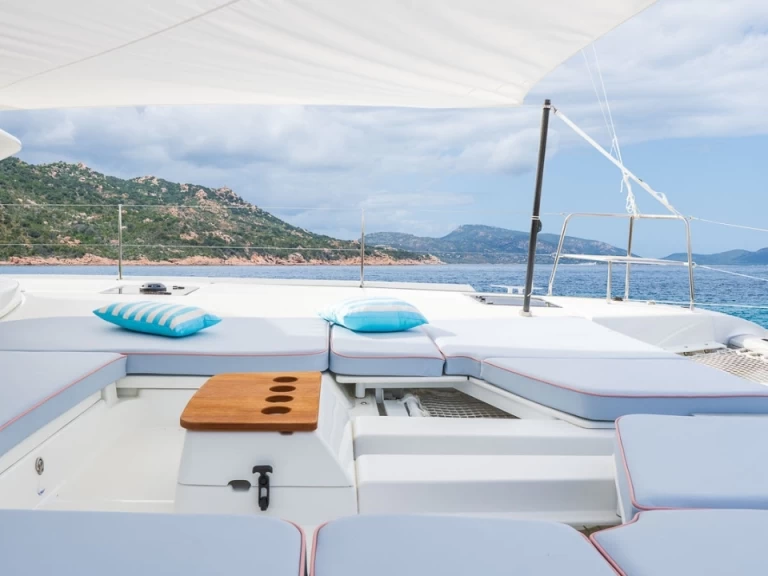 Yacht charter Donji Seget billig Lagoon 46