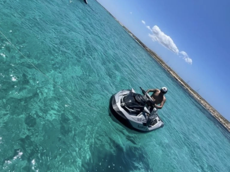 Hyra Jet ski med eller utan skeppare Sea-Doo Ibiza Town 