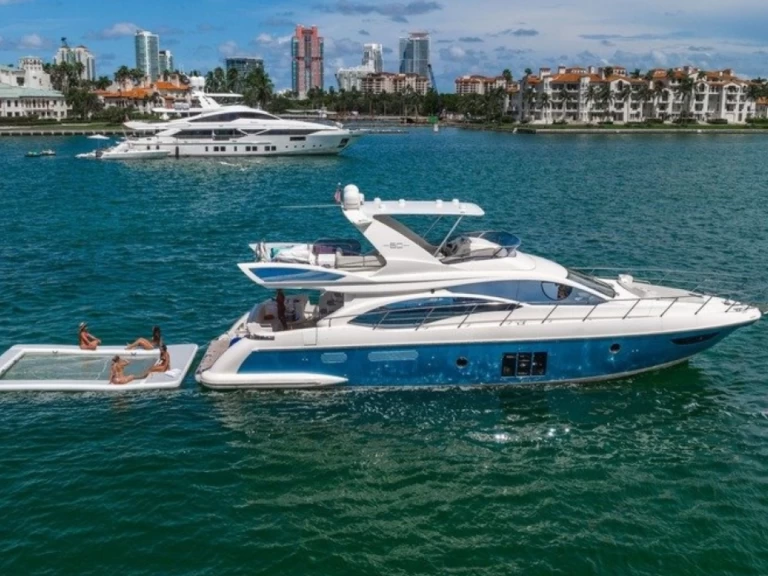 Yacht charter Miami Beach billig Azimut 60 Fly