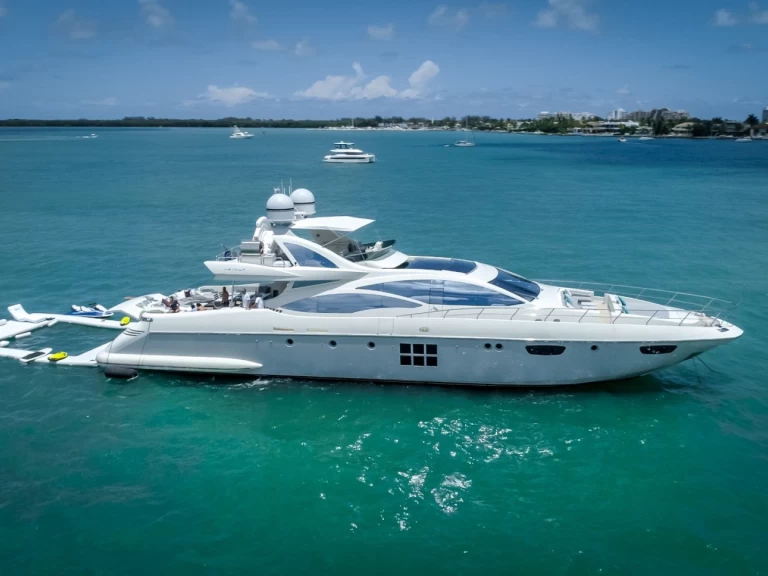 Hyr en Azimut 103’ azimut S  Miami Beach 