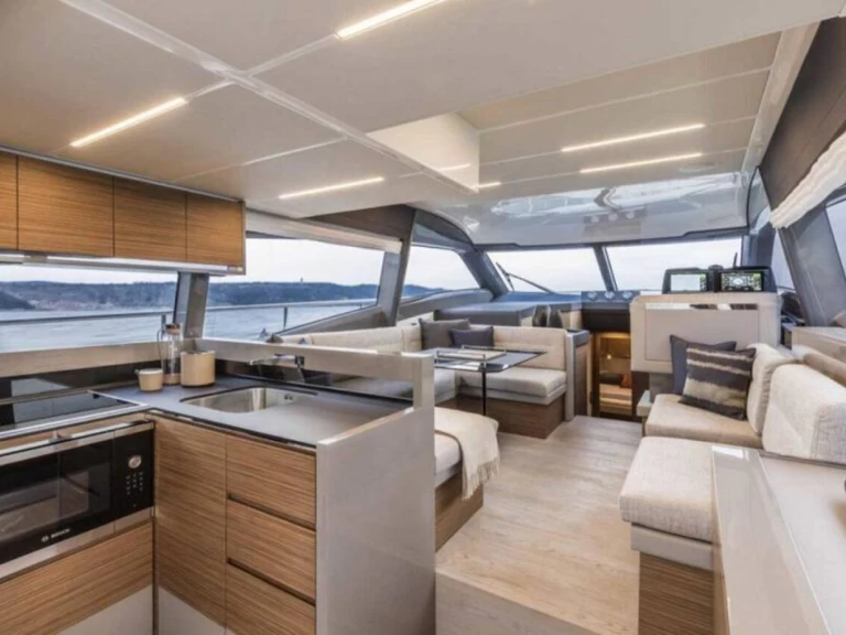 Hyr en Ferretti Ferretti Yachts 450 Rogoznica 