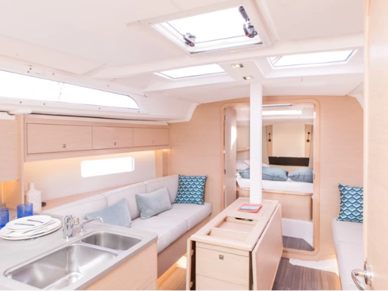 Hyra Segelbåt  med eller utan skeppare 74 Arzon 