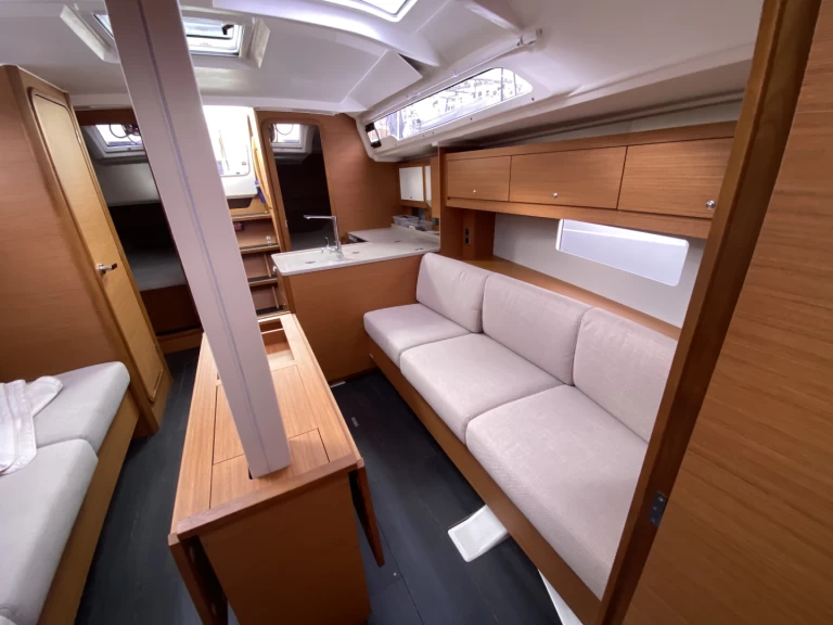 Hyra Segelbåt  med eller utan skeppare Dufour Ajaccio 