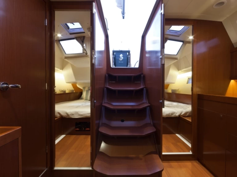 Segelbåt  för uthyrning Furnari till det bästa priset 