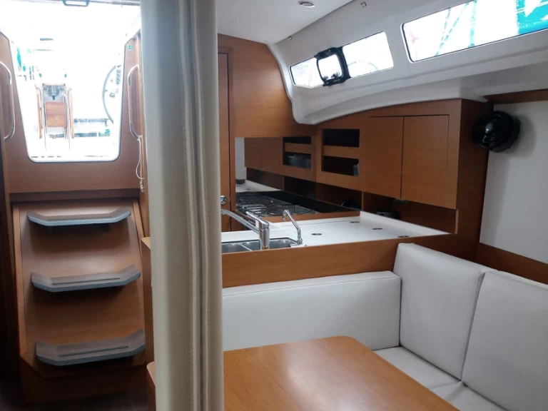 Segelbåt  för uthyrning Procida till det bästa priset 