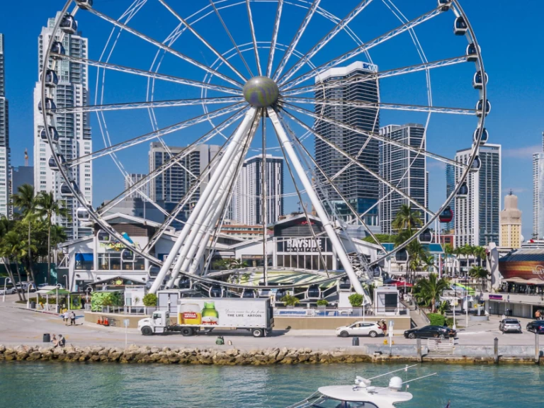 Yacht charter Miami  billig Sea Ray 500 Sundancer