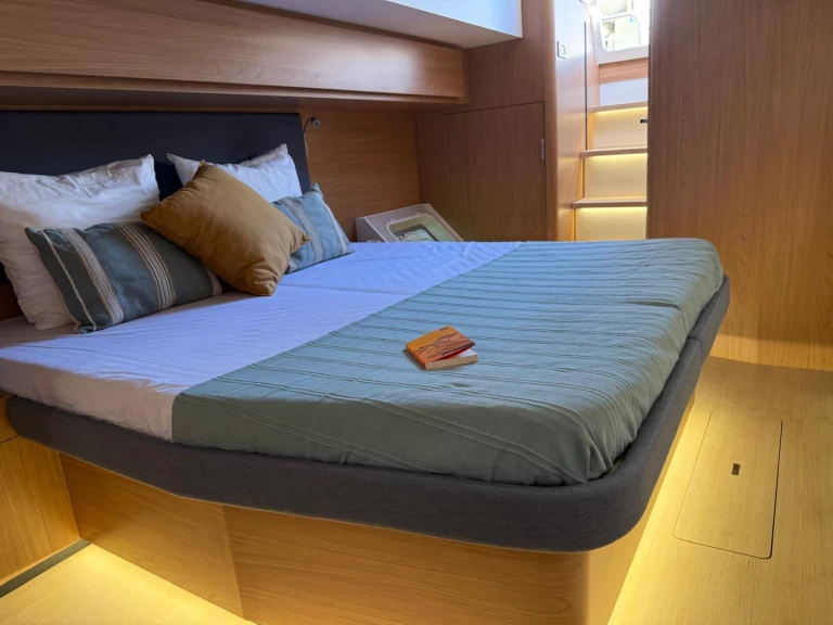 Hyra Katamaran  med eller utan skeppare Bali Olbia 