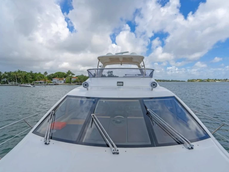 Hyr en Azimut Azimut 65  Miami Beach 