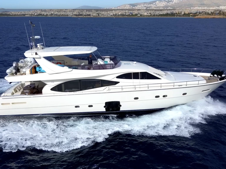 Hyr en Ferretti Ferretti 780 Glyfada 