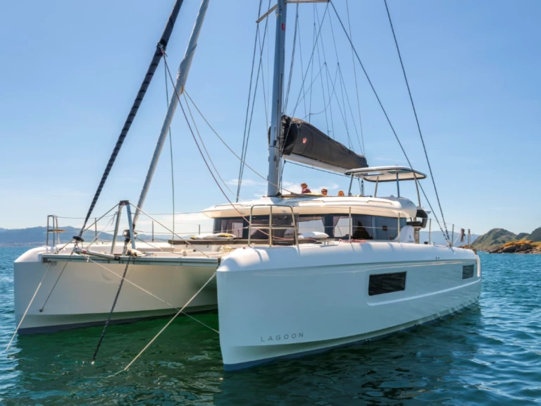 Båtuthyrning Lagoon Lagoon 43 i Le Marin på Samboat 