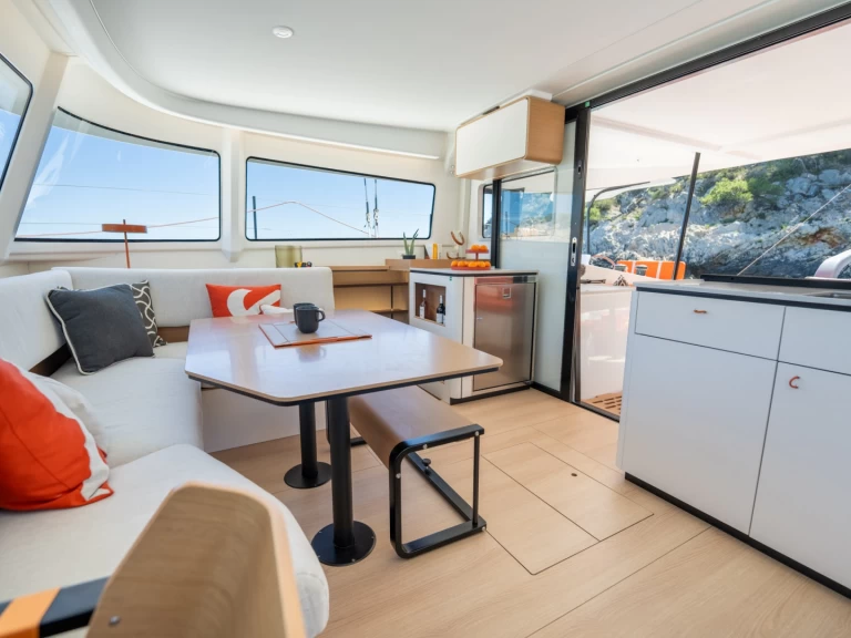 Yacht charter Canet-en-Roussillon billig Excess 13