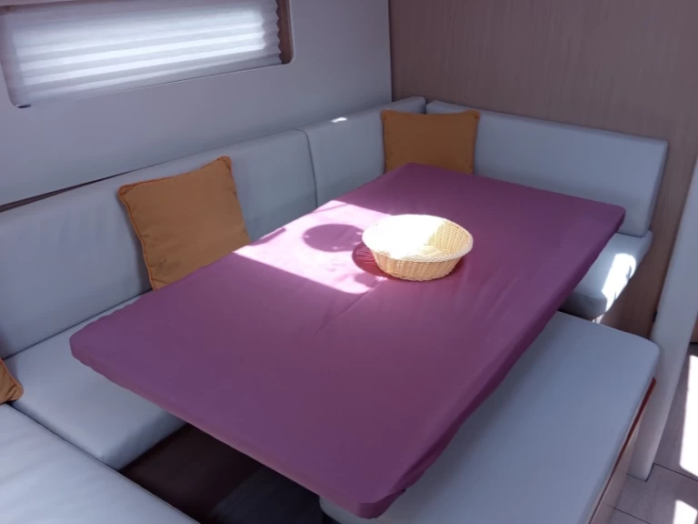 Yacht charter Lefkáda billig Oceanis 37.1