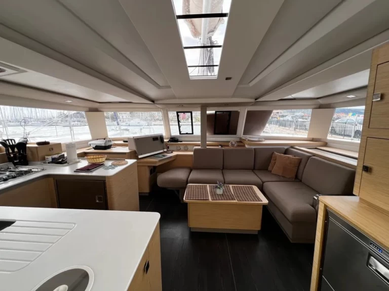 Båtuthyrning Fountaine Pajot Astrea 42 i Lefkáda på Samboat 