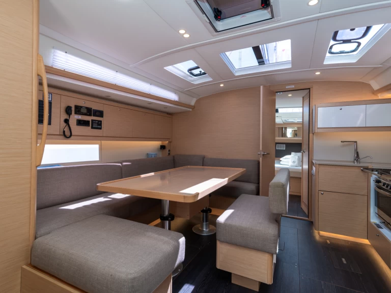 Hyr en Dufour Dufour 470 Trogir  