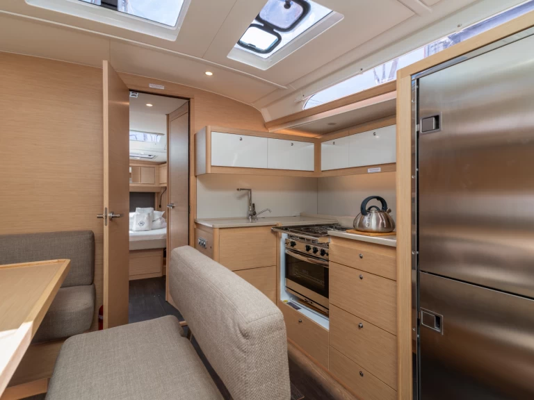 Hyra Segelbåt  med eller utan skeppare Dufour Trogir  