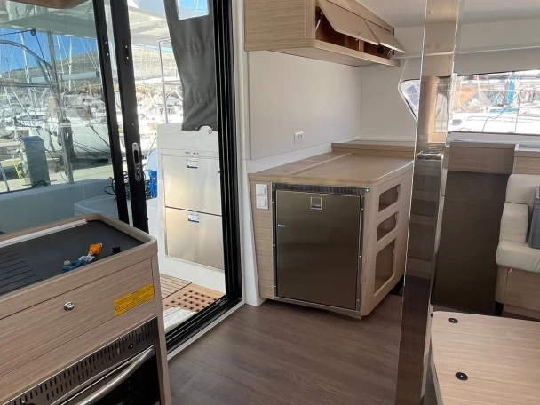 Hyr en Lagoon Lagoon 42 Trogir  