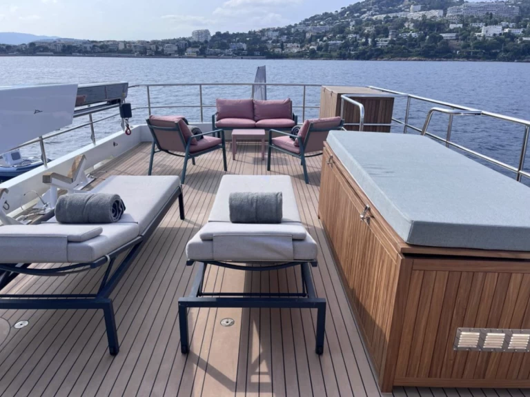 Hyr en Ocean Yachts Ocea 108 Bas du Fort 