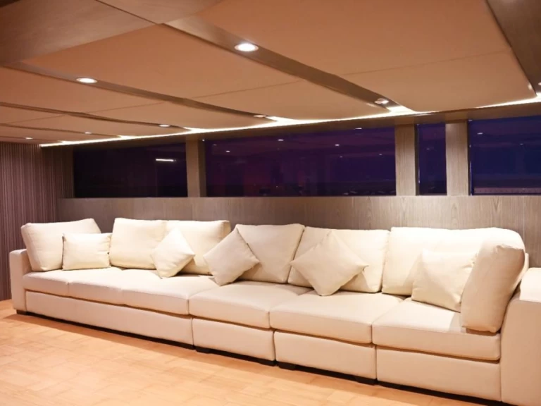 Båtuthyrning Ocean Yachts 141 FEET i Dubai Marina på Samboat 