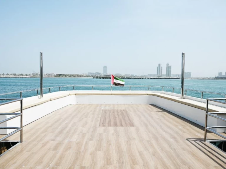 Uthyrning Lyx yacht Ocean Yachts med en båtlicens 