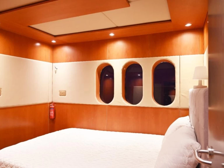 Lyx yacht för uthyrning Dubai Marina till det bästa priset 