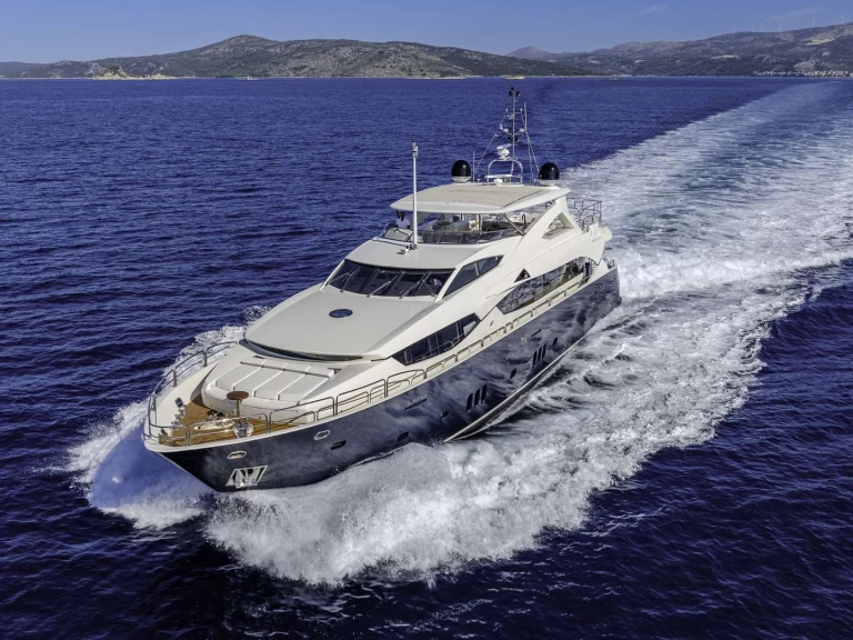 Uthyrning Lyx yacht Sunseeker med en båtlicens 