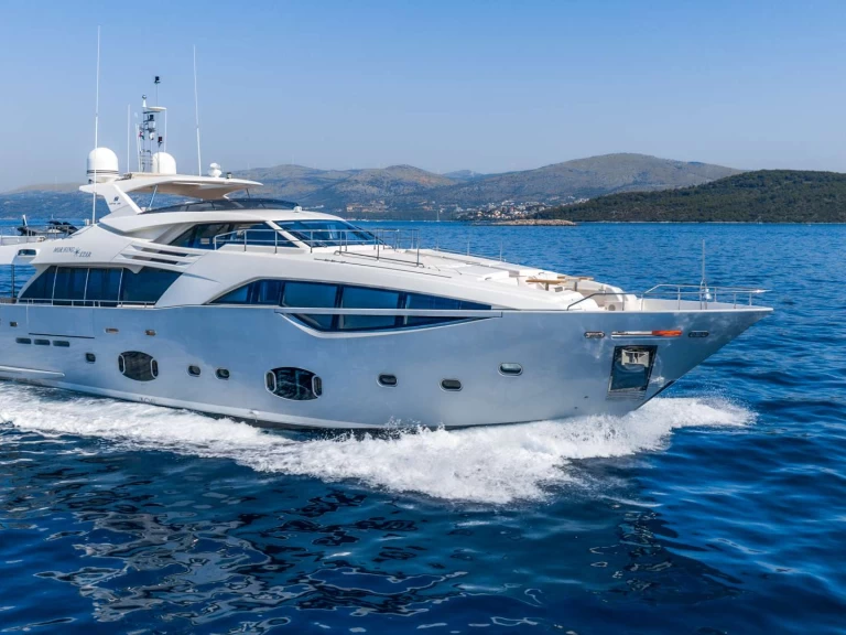 Ferretti Morning Star charter bareboat eller skeppad i Kumbor